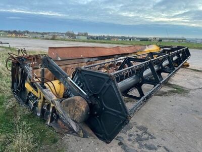 2015 New Holland 30G Varifeed Header - 4