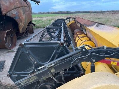 2015 New Holland 30G Varifeed Header - 9