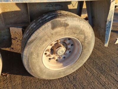 2007 United Triaxle Alloy Body Ejector Trailer - 21