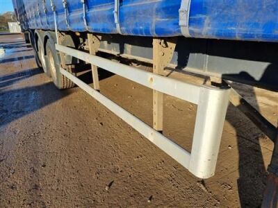 2007 M&G Triaxle Curtainside Trailer - 4