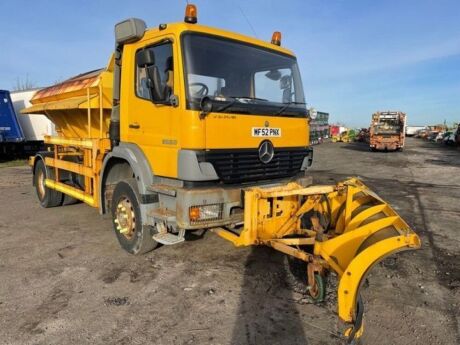 2002 Mercedes 1823 4x2 Gritting Vehicle