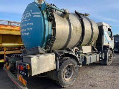 2007 Volvo FM 4x2 Vacuum Tank Rigid - 4