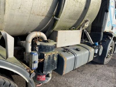 2007 Volvo FM 4x2 Vacuum Tank Rigid - 6