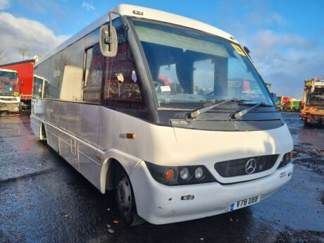 1999 Mercedes Autobus 33 Seat Midi Coach