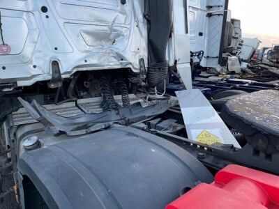 Mercedes Actros 6x2 Midlift Trator Unit - 4