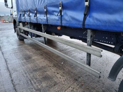 2006 Mercedes Axor 1832 4x2 Curtainsider - 18