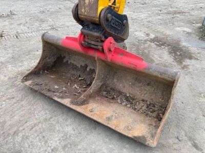 2019 JCB JS131LC Plus Excavator - 4