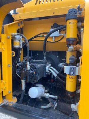 2019 JCB JS131LC Plus Excavator - 15