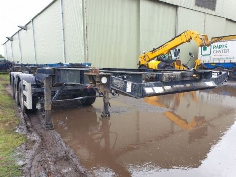 2006 Dennison Triaxle Sliding Skeletal Trailer