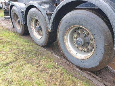 2006 Dennison Triaxle Sliding Skeletal Trailer - 7