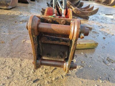 Takeuchi TKB401 Breaker 50mm Pins - 3