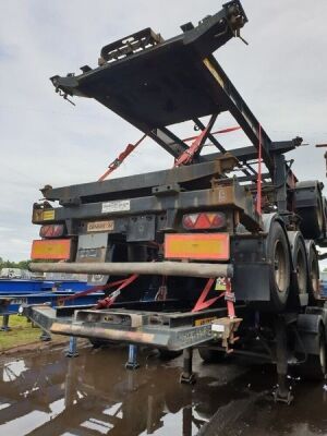 2008 Dennison Traixle Sliding Skeletal Trailer - 2