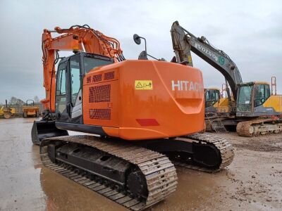 2014 Hitachi ZX225USRLC-5B Excavator - 3