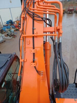 2014 Hitachi ZX225USRLC-5B Excavator - 6