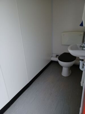 16 x 9 Jackleg Toilet Block - 5