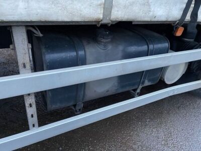 2014 MAN TGM 18 250 4x2 Curtainsider - 12