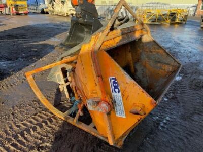 FE Eichinger 500L Crane Concrete Hopper