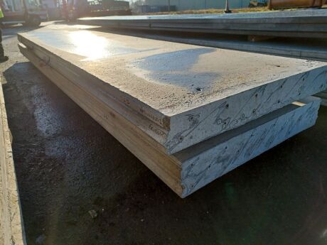 2x Concrete Panels