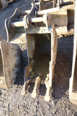 1ft Digging Bucket 35mm Pins