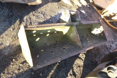 5ft JCB Ditching Bucket 45mm Pins