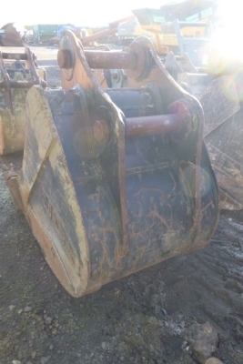 3ft JCB Digging Bucket 80mm Pins - 2