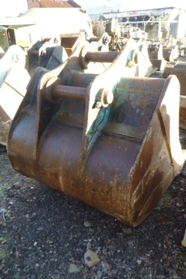 4ft JCB Digging Bucket 80mm Pins - 2