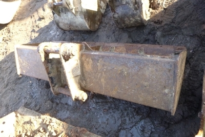 5ft JCB Ditching Bucket 45mm Pins - 2