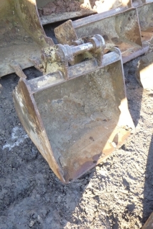 2ft JCB Digging Bucket 35mm Pins