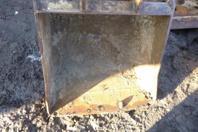 2ft JCB Digging Bucket 35mm Pins - 4