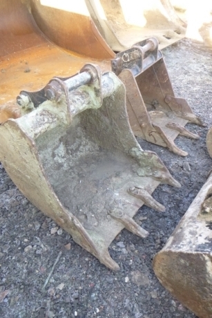 2ft JCB Digging Bucket 45mm Pins