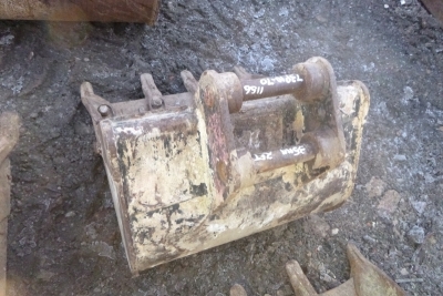 2ft JCB Digging Bucket 35mm Pins - 2