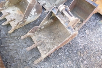 18" JCB Digging Bucket 35mm Pins