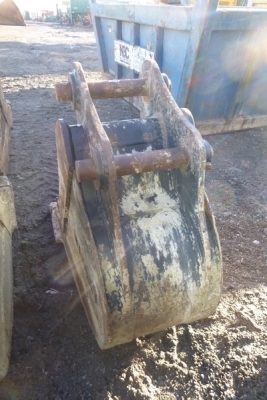 2ft JCB Digging Bucket 65mm Pins - 2