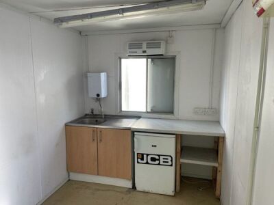 20ft x 8ft Anti Vandal Site Office - 5