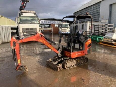 2013 Kubota KX016-4 Mini Digger 