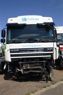 2013 DAF XF 105 460 6x2 Midlift Tractor Unit - 5