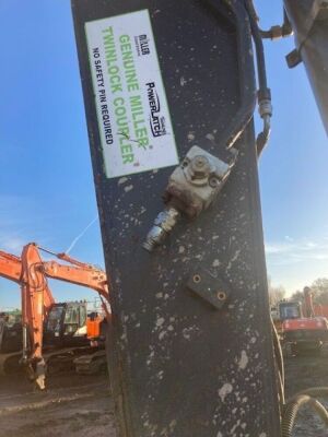 2018 Volvo ECR145EL Excavator - 6