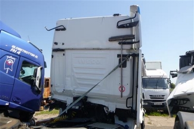 2014 Iveco Stralis 460 E6 6x2 Midlift Tractor Unit - 8