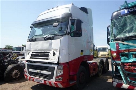 2011 Volvo FH460 6x2 Midlift Tractor Unit