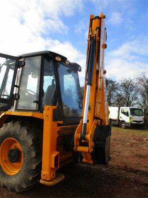 2016 JCB 3CXTT Backhoe Loader - 15