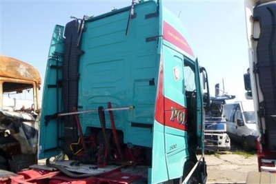 2013 Volvo FH500 6x2 Midlift Tractor Unit - 9