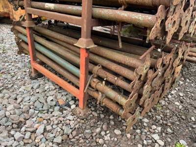 Qty of Acro Props in Steel Stillage