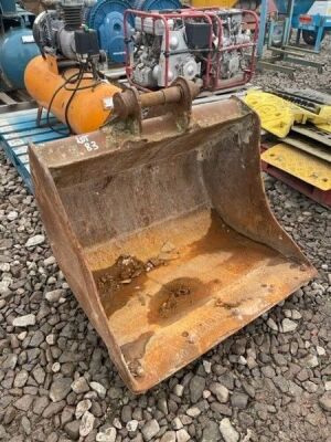 3ft JCB Digging Bucket 45mm Pins