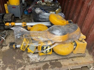 Quantity of Plasterers Lights, Floodlights & 110V Transformers