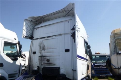 2004 Scania 164 480 6x2 Midlift Tractor Unit - 9