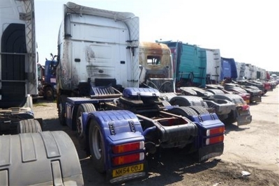 2004 Scania 164 480 6x2 Midlift Tractor Unit - 14