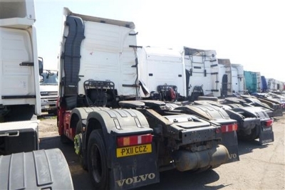 2011 Volvo FH500 6x2 Midlift Tractor Unit - 15