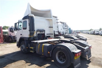 2013 Volvo FM450 4x2 Tractor Unit - 13