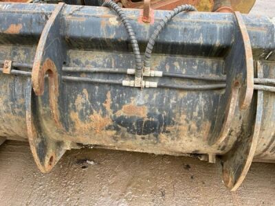 6ft Hydraulic Loader Bucket - 45mm Bottom Pins - 5