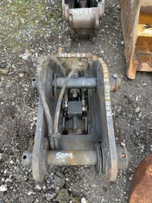 Geith Quick Hitch to Suit Kobelco SK75 - 50mm Pins - 2